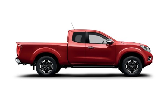 Nissan Navara king cab de couleur rouge
