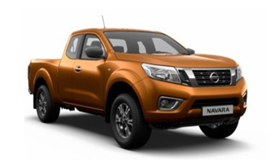 Nissan Navara king cab de couleur orange